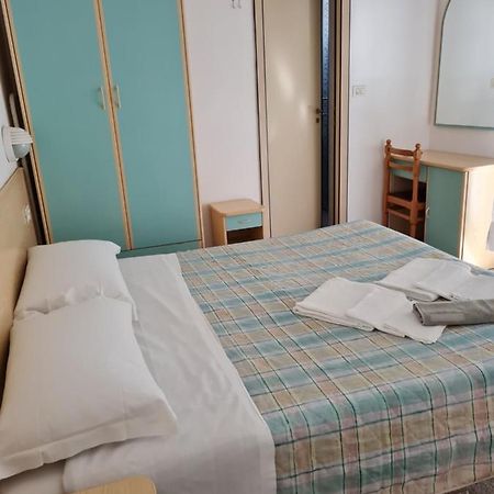 Hotel Marconi Miramare Rimini Exterior photo