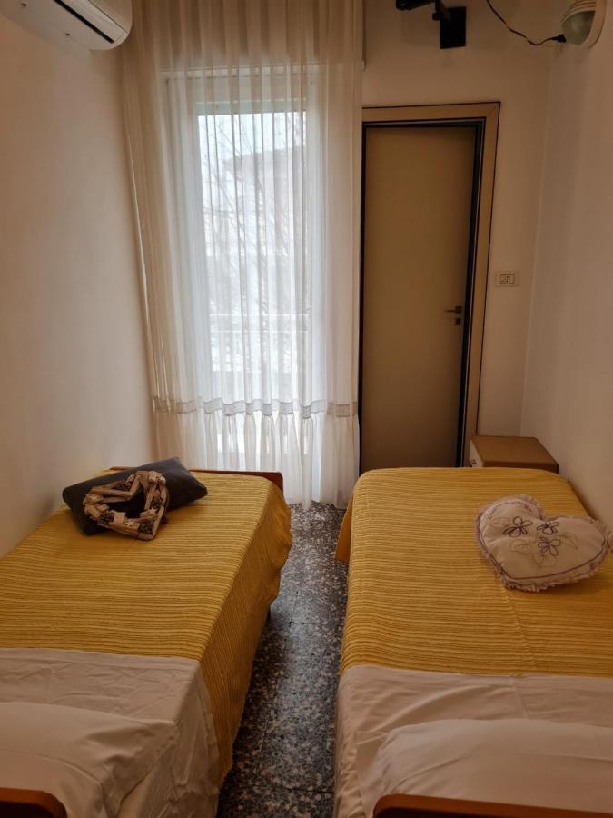 Hotel Marconi Miramare Rimini Exterior photo