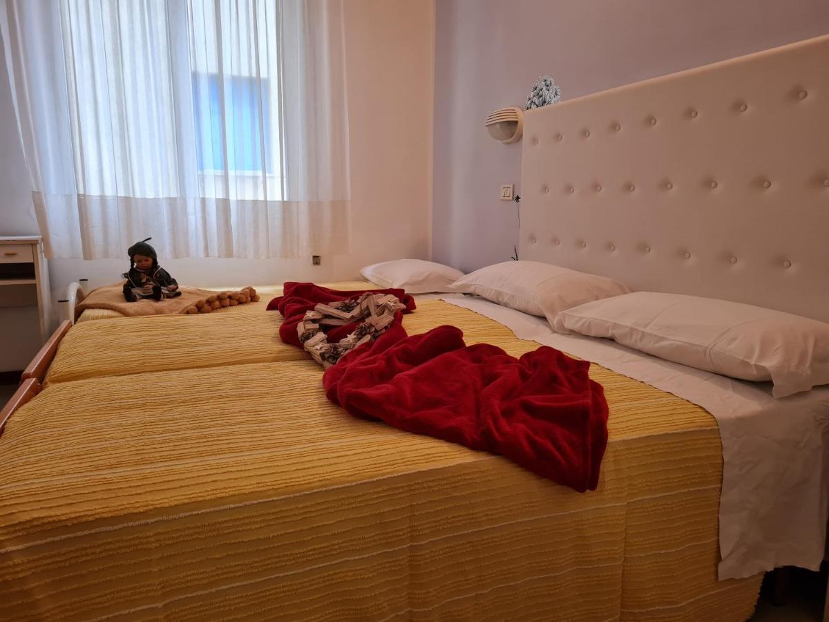 Hotel Marconi Miramare Rimini Exterior photo